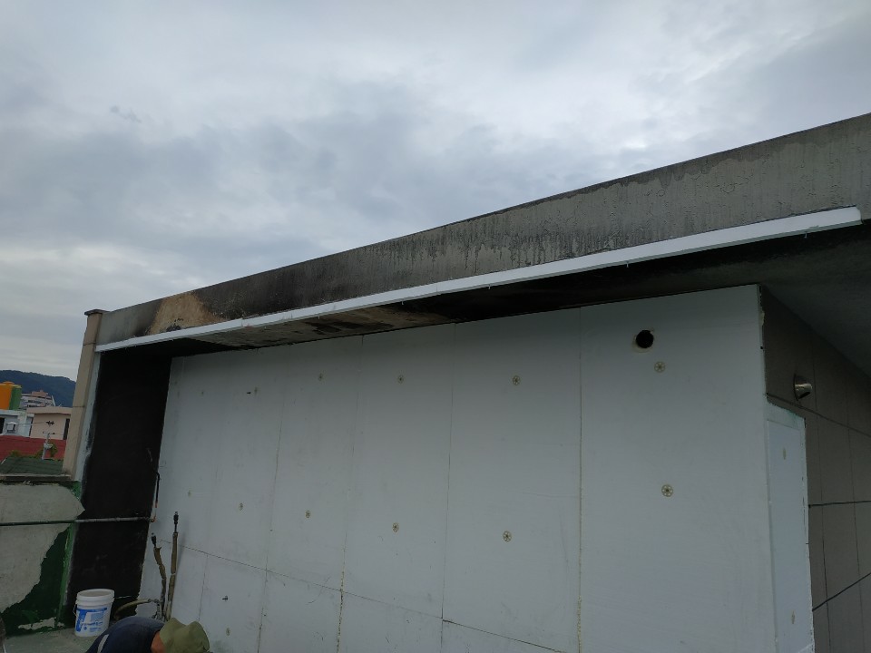 3034632970_lfpkLGIM_8891987a15e7ab140e1b766be27362383c39de63.jpg 이미지크게보기